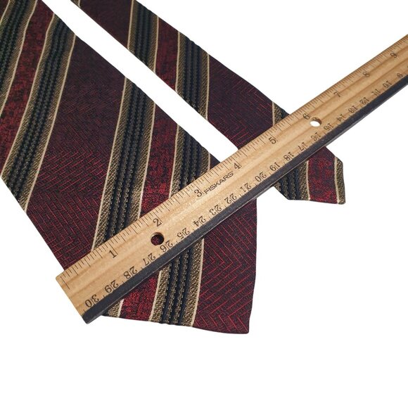 Daniel De Fasson Burgundy Striped Geometric Pattern Mens Tie Elegant Accessory - Picture 3 of 5